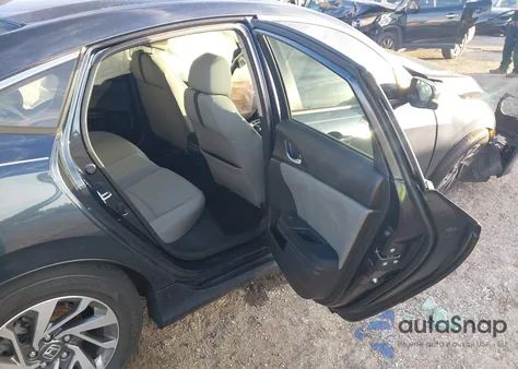 2018 Honda Civic Ex z USA, uszkodzony, nr VIN 19XFC2F74JE001226